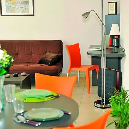 Appart'city Grenoble-meylan 公寓式酒店 2*