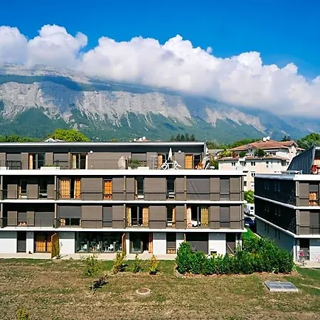 Appart'city Grenoble-meylan 梅朗